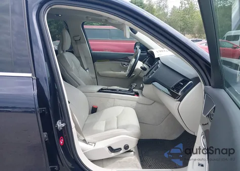 2016 Volvo Xc90 T6 Momentum z USA, uszkodzony, nr VIN YV4A22PK1G1044690